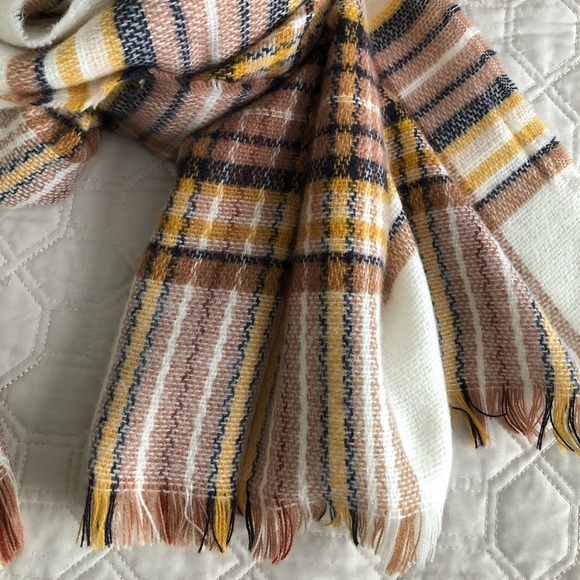 Plaid Scarf - Picture 2 of 3